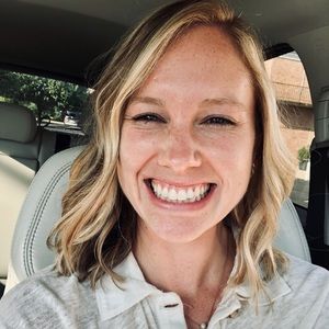 Meet your Posher, Becca